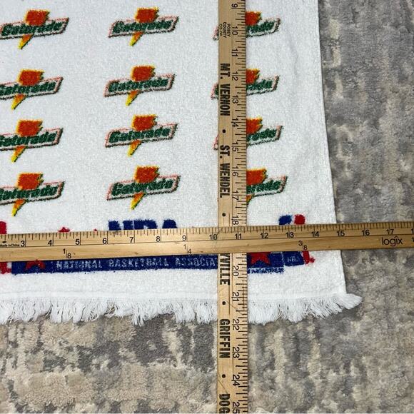 Vintage NBA Gatorade Logo Promo  McArthur Towels set of 2 - Picture 2 of 6